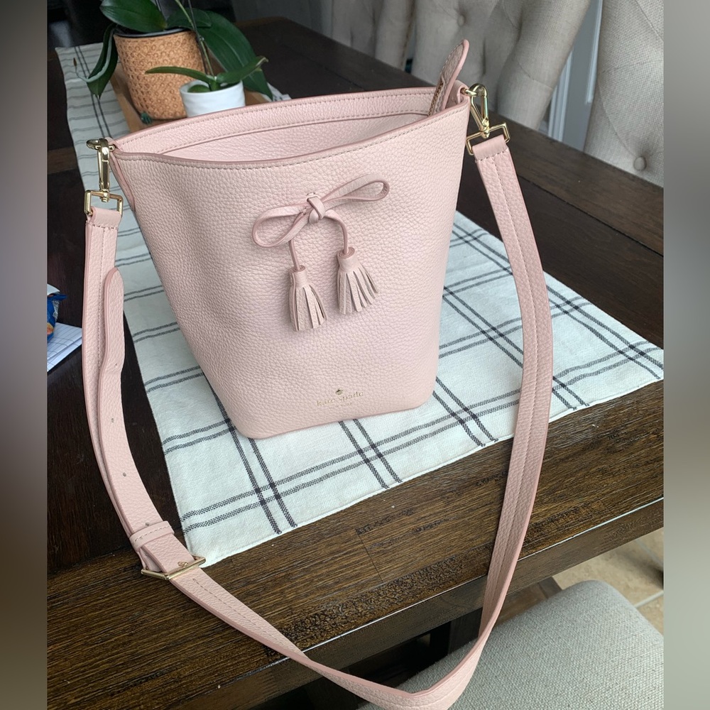 Hayes street Vanessa warm vellum Kate Spade bucket